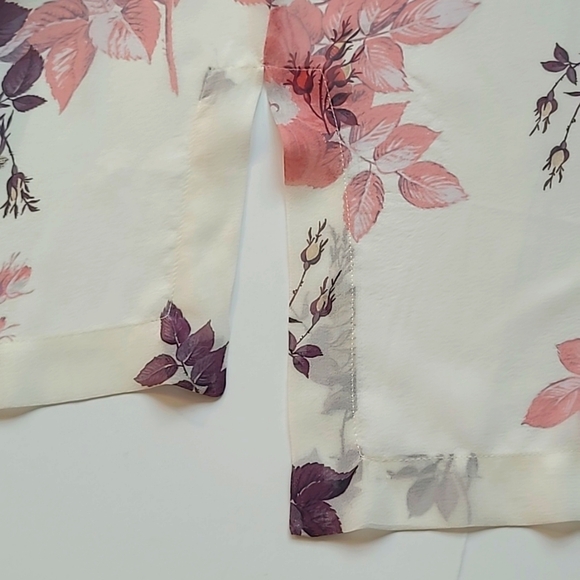 LOVER Long-Sleeve Floral Silk Blouse - Picture 6 of 9